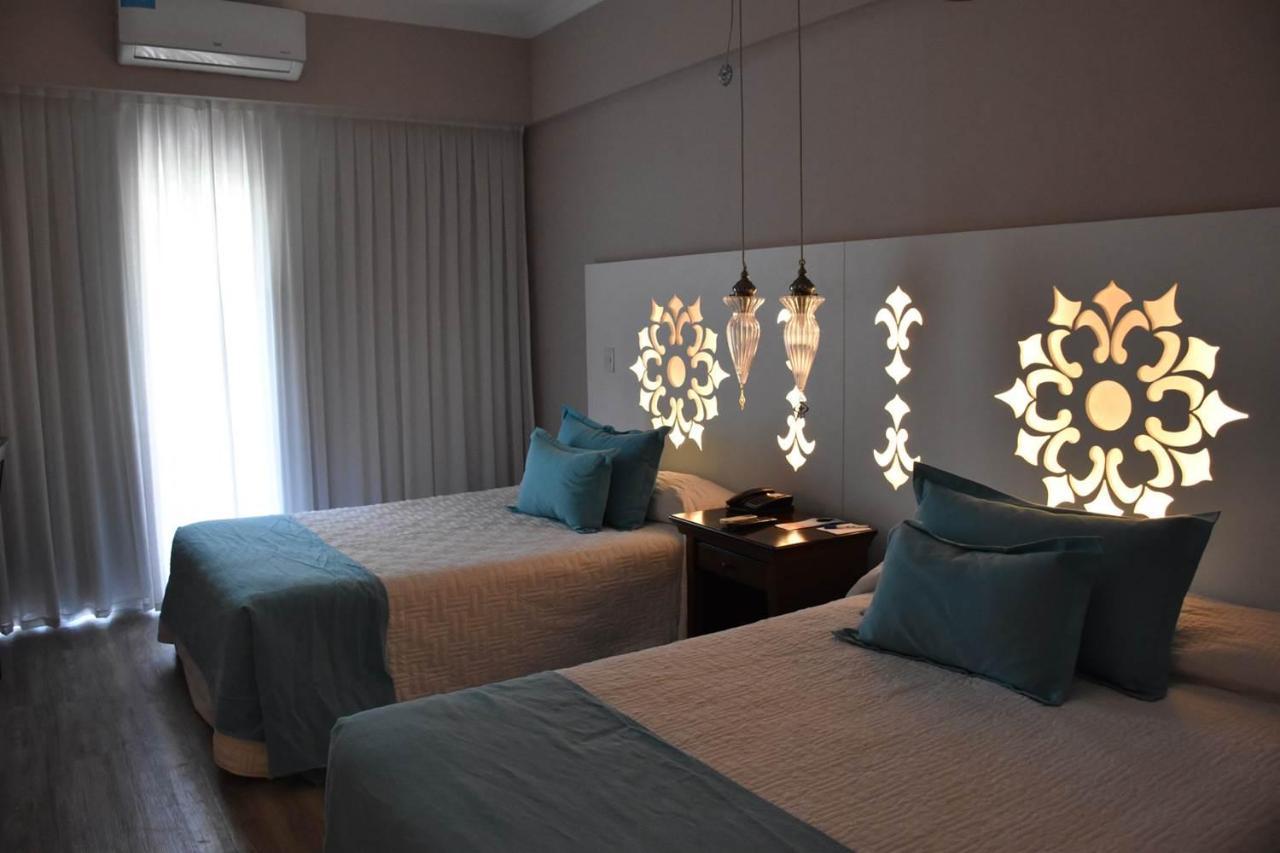 Howard Johnson Pilar Resort Spa & Convention Center Екстериор снимка