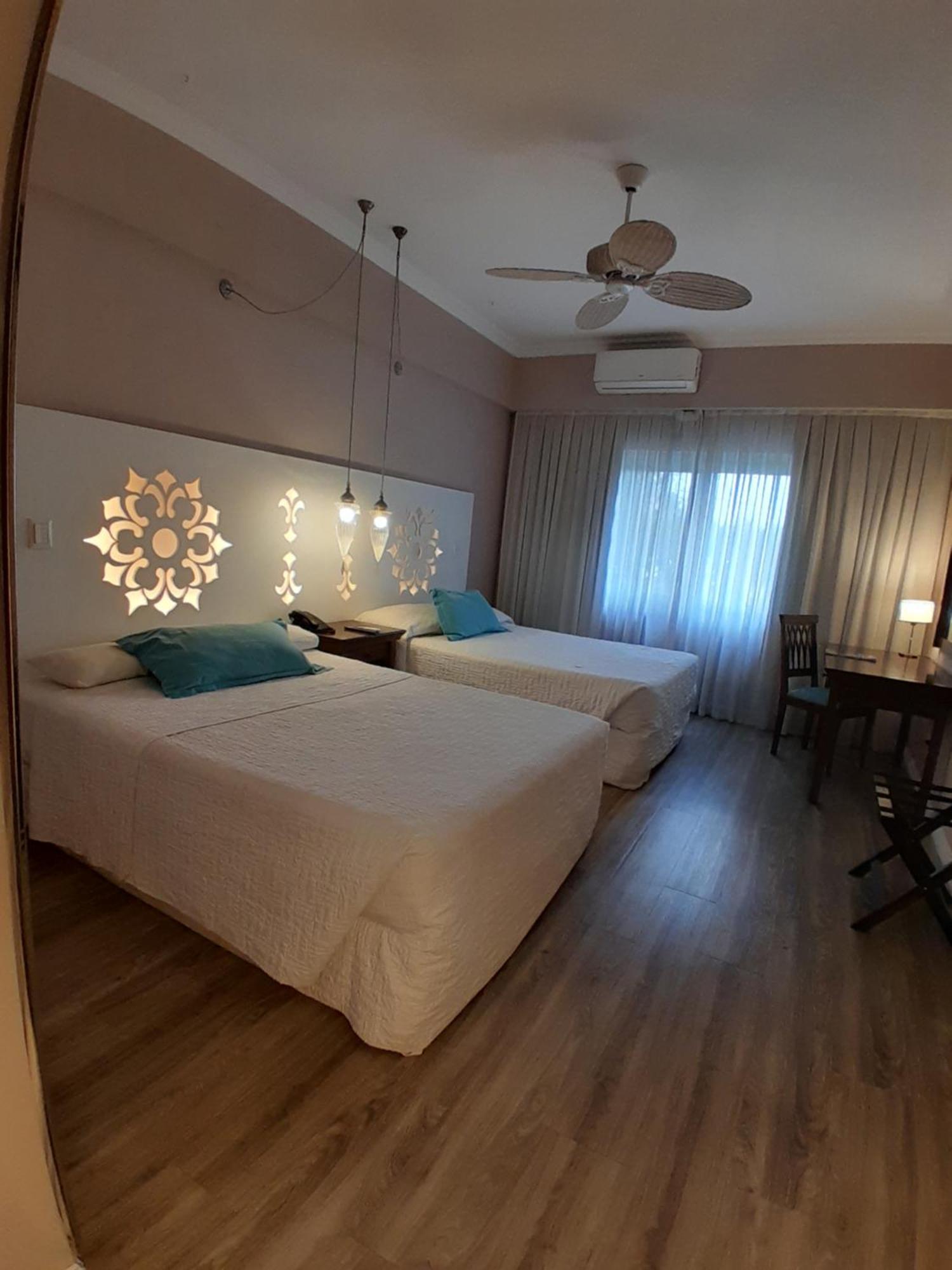 Howard Johnson Pilar Resort Spa & Convention Center Екстериор снимка