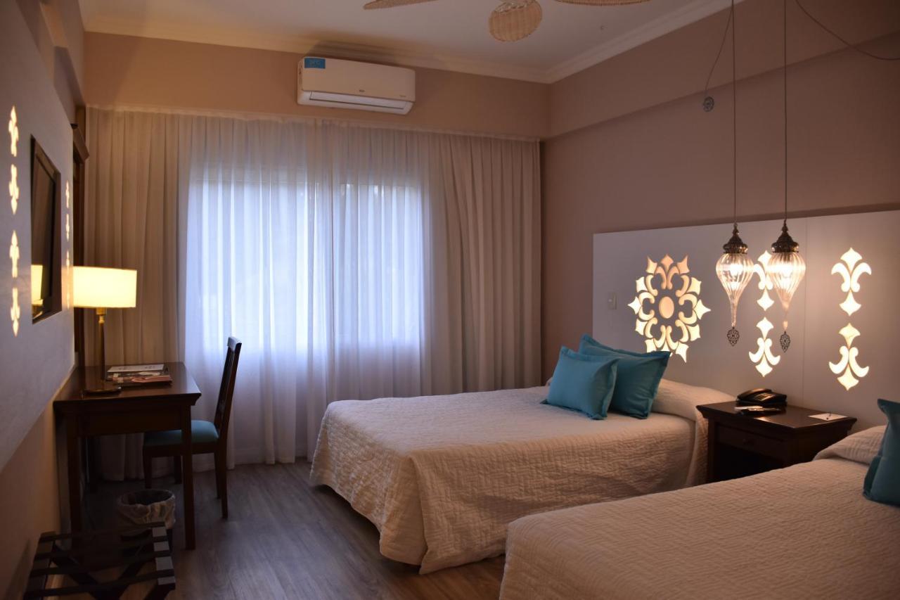 Howard Johnson Pilar Resort Spa & Convention Center Екстериор снимка