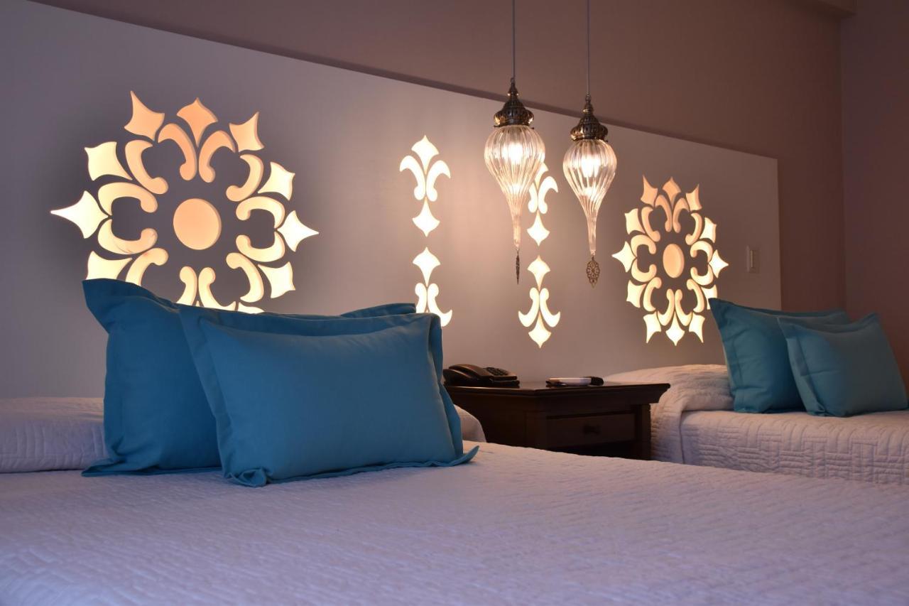 Howard Johnson Pilar Resort Spa & Convention Center Екстериор снимка